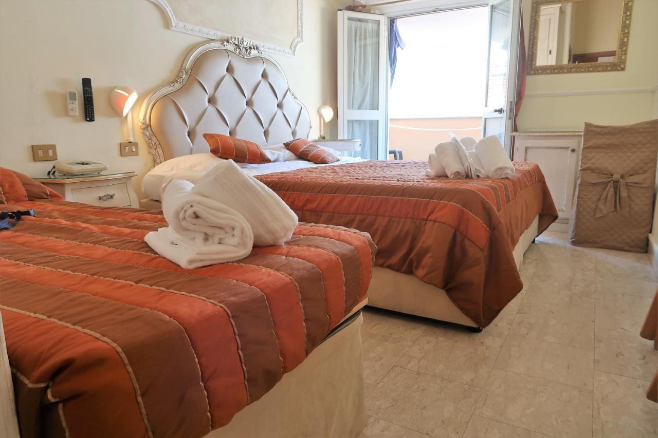 Hotel Tahiti Viareggio Exterior photo
