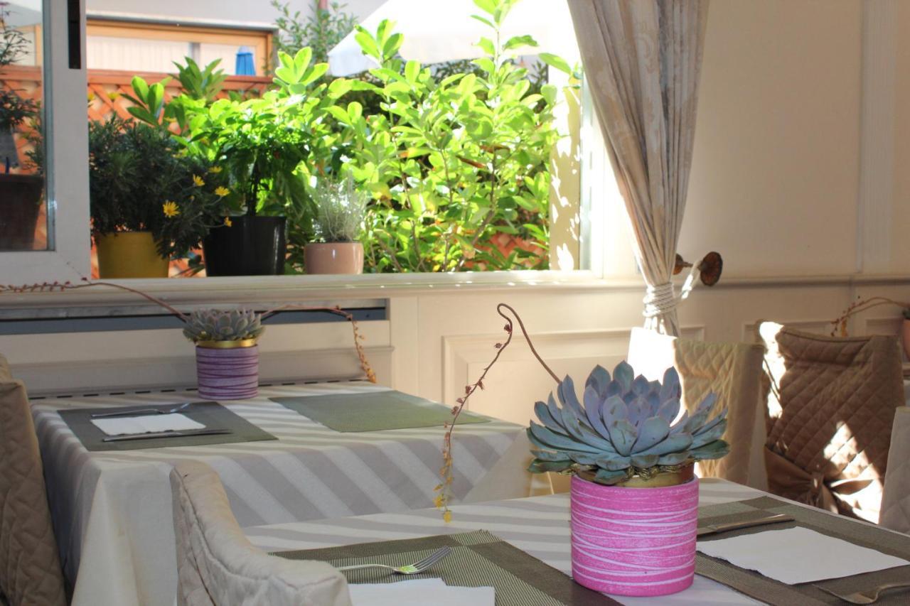Hotel Tahiti Viareggio Exterior photo