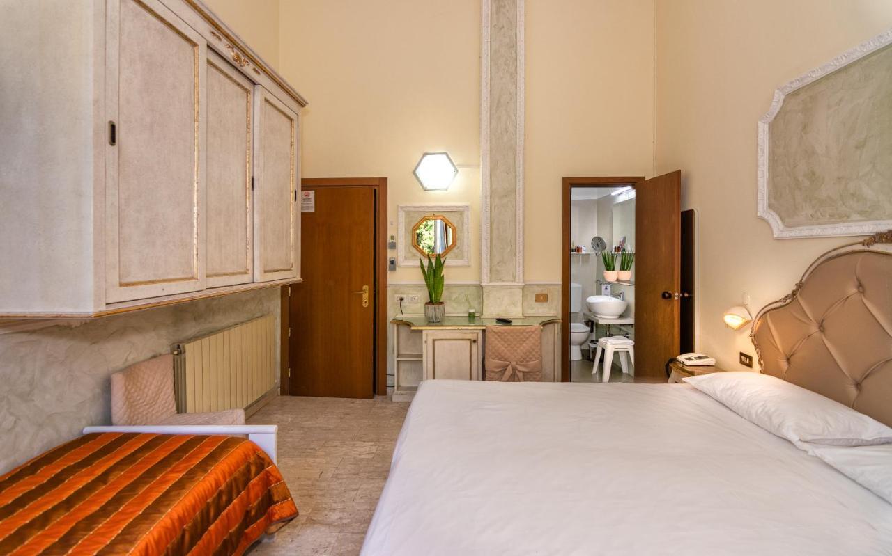 Hotel Tahiti Viareggio Exterior photo