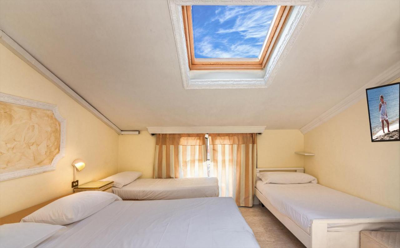 Hotel Tahiti Viareggio Exterior photo
